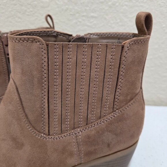 Beige Booties Fall Color Suede Women's Size 8 Old Navy Block Heel Almond Toe - Picture 4 of 10